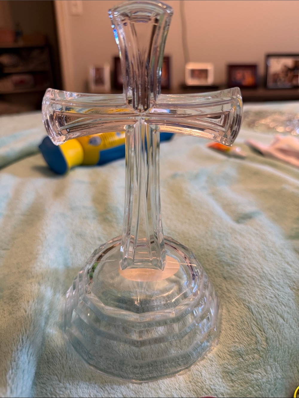 Clear Crystal Cross Decorative Figurine - Elegant Glass Accent